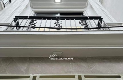 ĐỈNH NHẤT PHÙNG CHÍ KIÊN – HOÀNG QUỐC VIỆT 38M X 5T, CHÀO 9,5 TỶ ( CÓ TL)